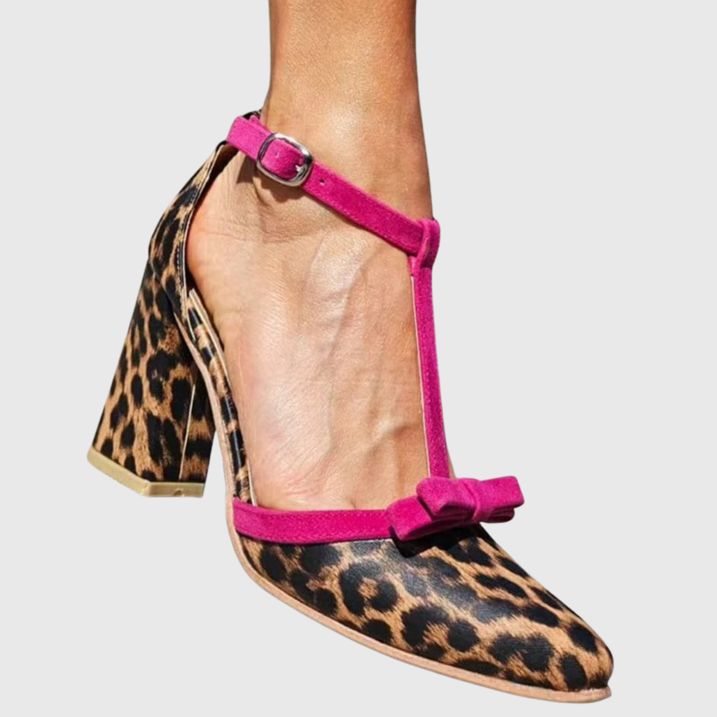 Ximena™ | Tacón Alto con Estampado Leopardo y Detalle Fucsia