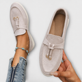 Genoveva™ | Mocasín Elegante con Hebilla
