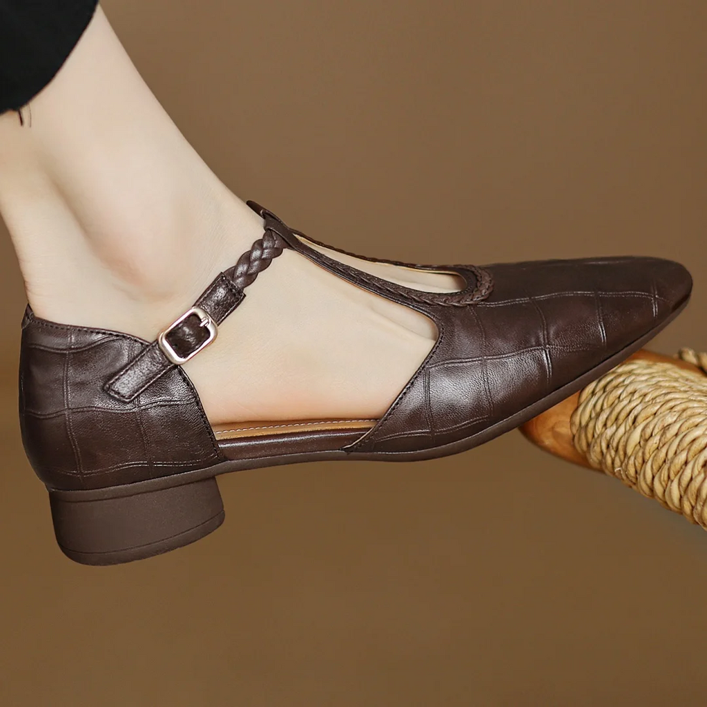 Mercedes™ | Bailarina Mary Jane con Tira T y Textura Cocodrilo