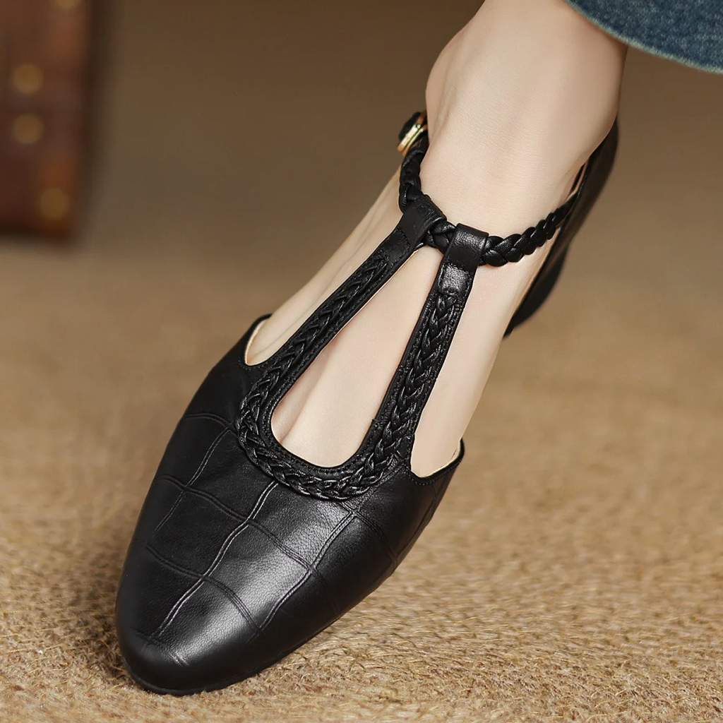 Mercedes™ | Bailarina Mary Jane con Tira T y Textura Cocodrilo