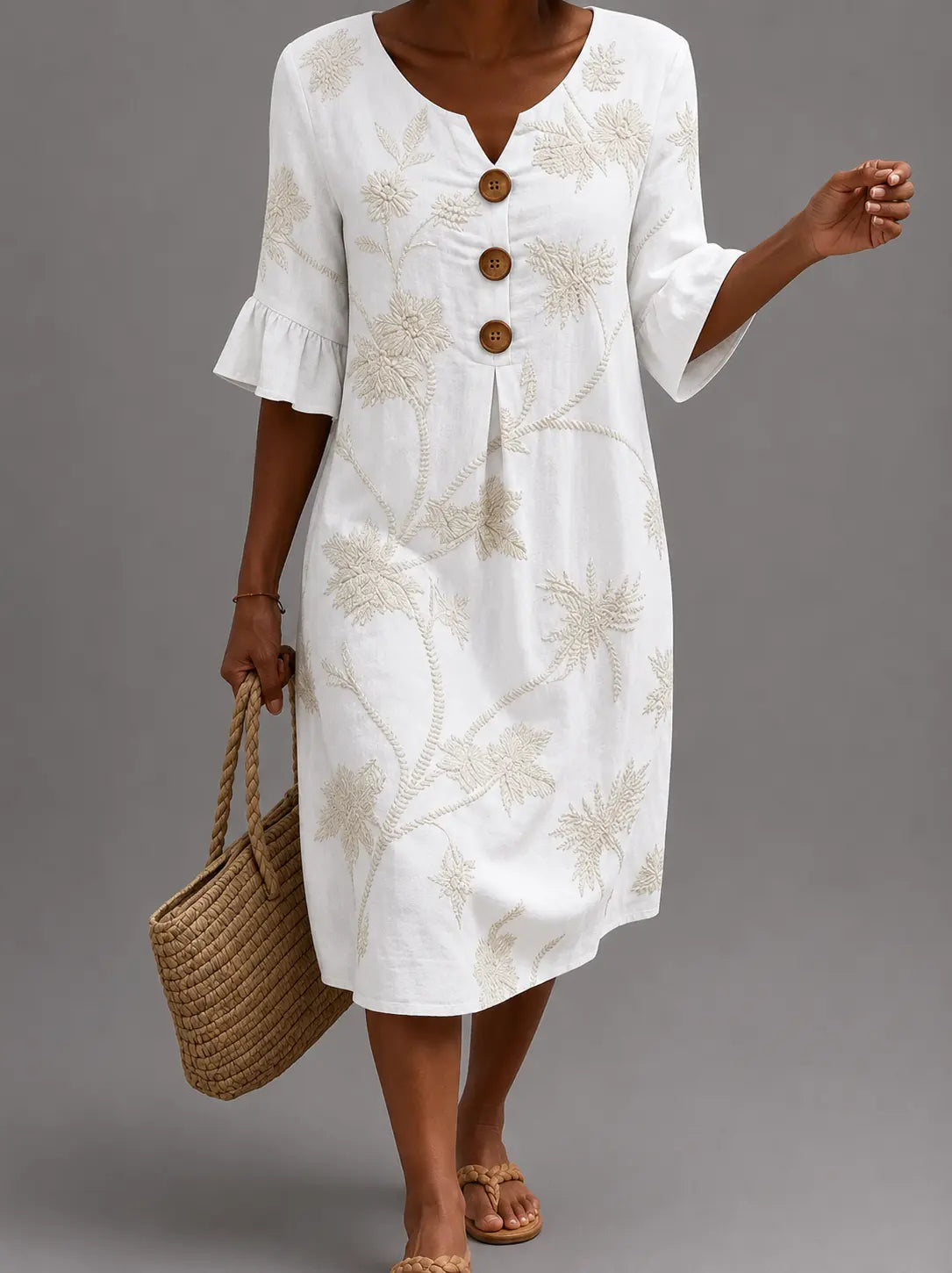 Vestido informal de mujer con estampado floral.