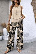Ignacia™ | Conjunto Blusa Beige y Pantalón Botánico