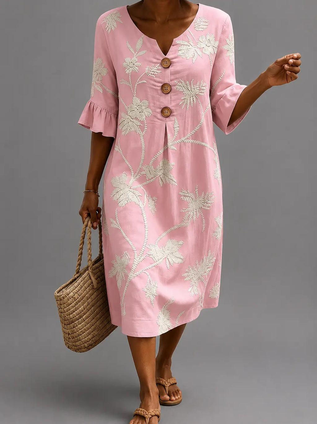 Vestido informal de mujer con estampado floral.