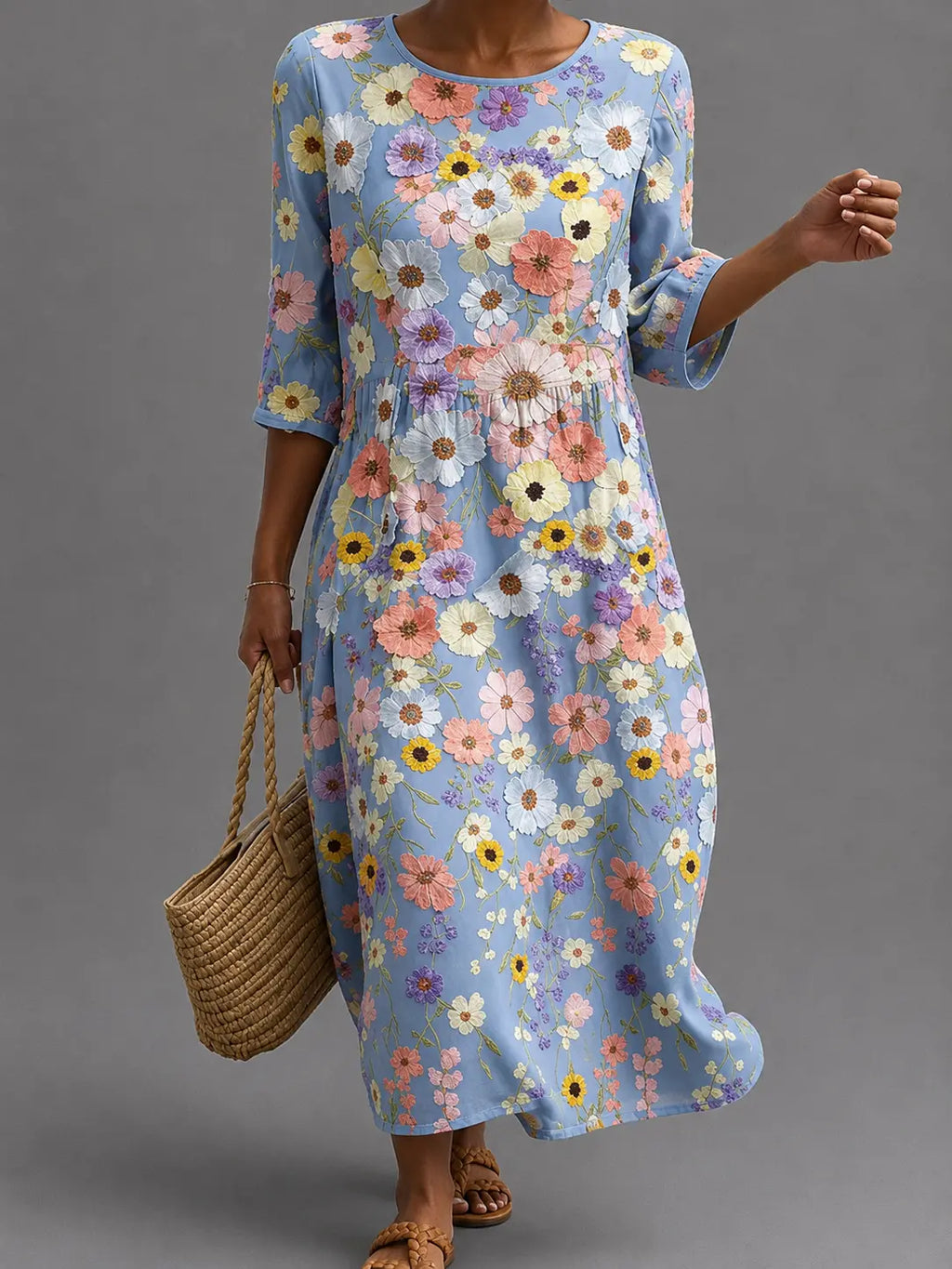 Vestido informal de mujer con estampado floral.