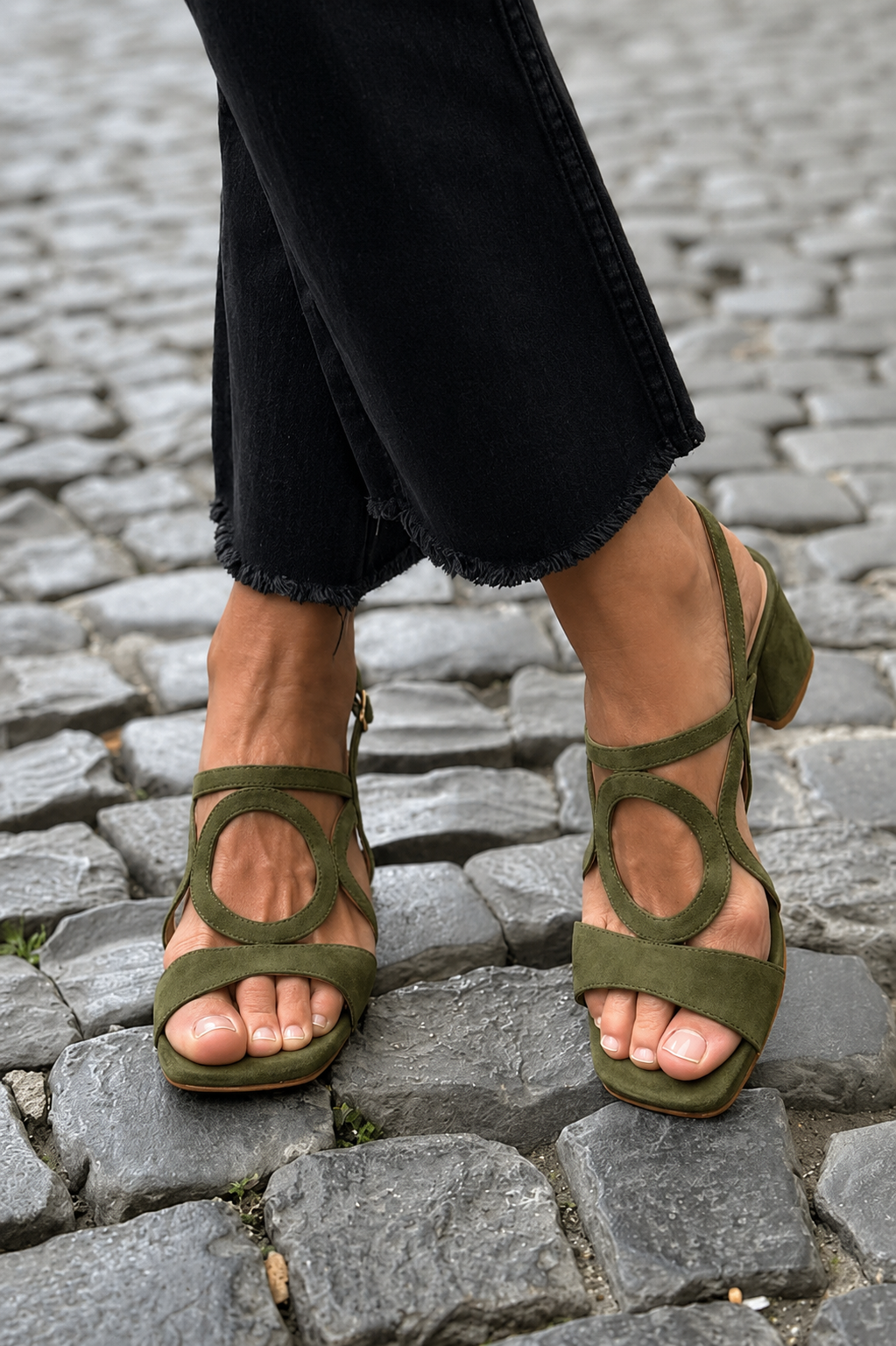 Begoña™ | Sandalias Planas con Detalle Circular