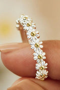 Anillo ajustable de plata y esmaltes pintados a mano con margaritas
