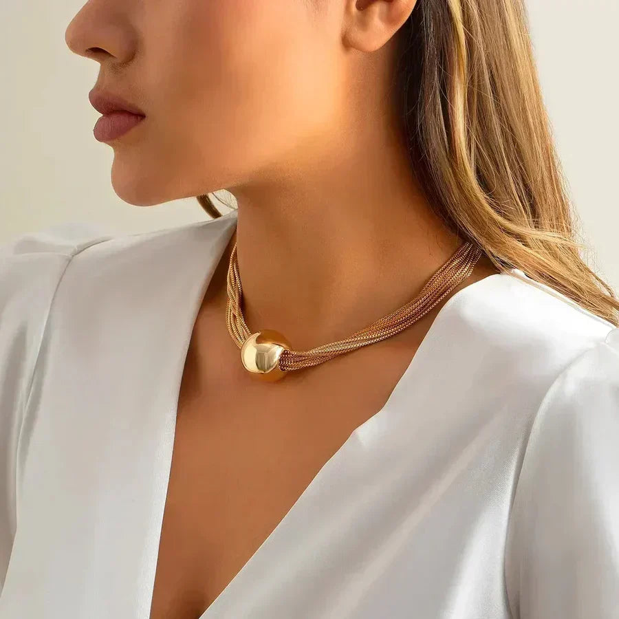 Collar de oro elegante