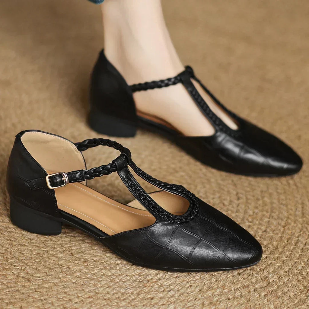 Mercedes™ | Bailarina Mary Jane con Tira T y Textura Cocodrilo