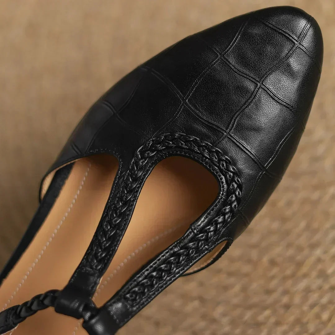 Mercedes™ | Bailarina Mary Jane con Tira T y Textura Cocodrilo