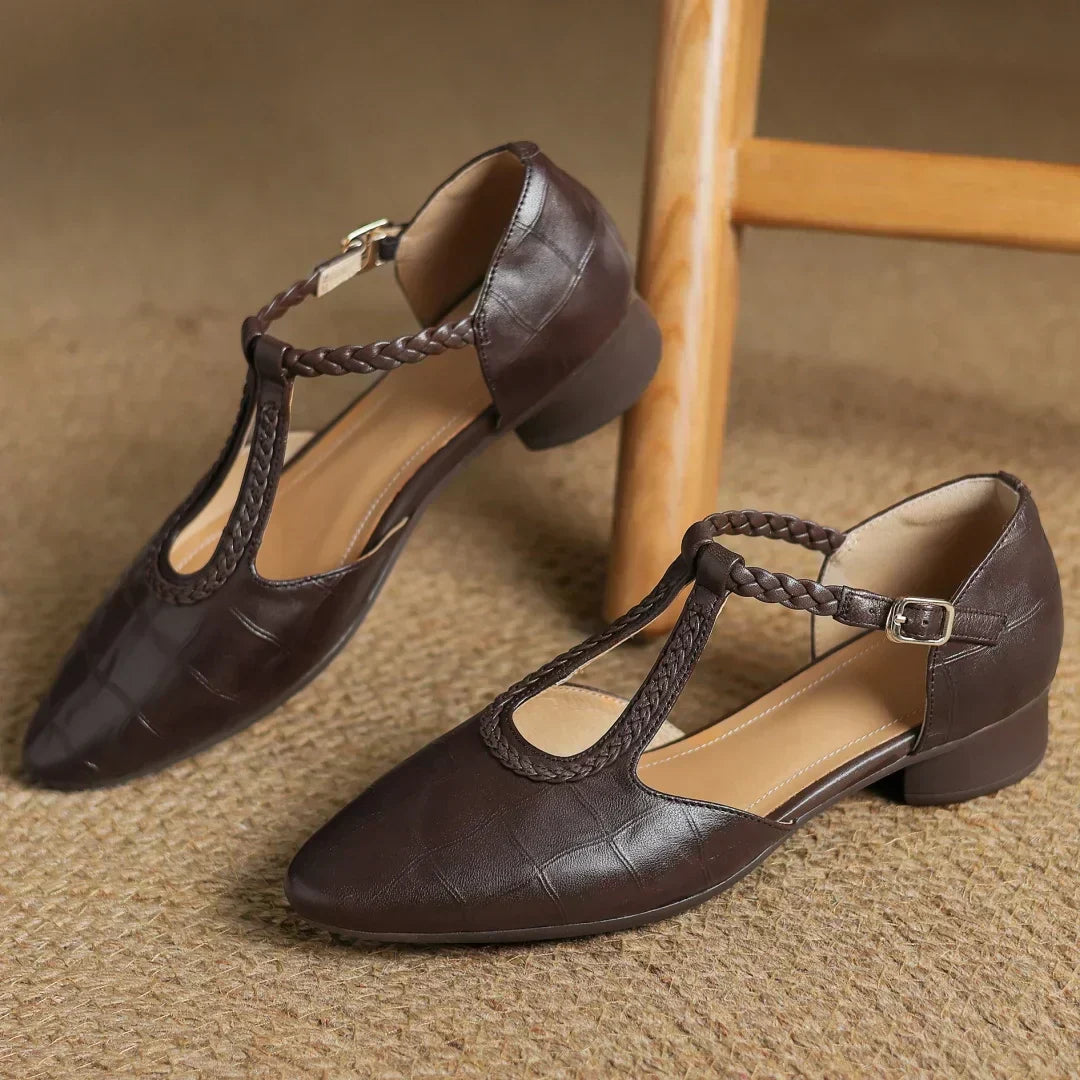 Mercedes™ | Bailarina Mary Jane con Tira T y Textura Cocodrilo