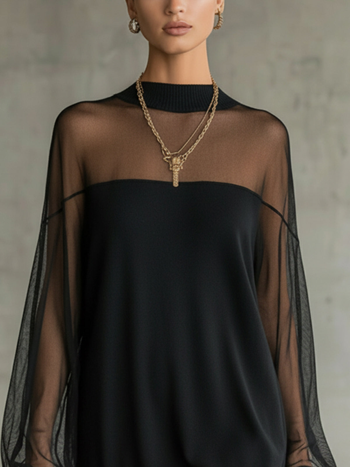 Amelia™ | Vestido Corto Negro con Mangas de Encaje