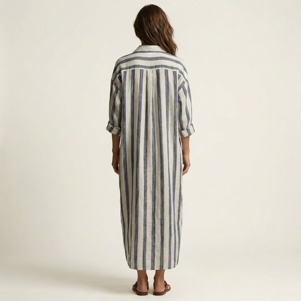 Leandra™ | Vestido Largo de Rayas con Cuello Solapa